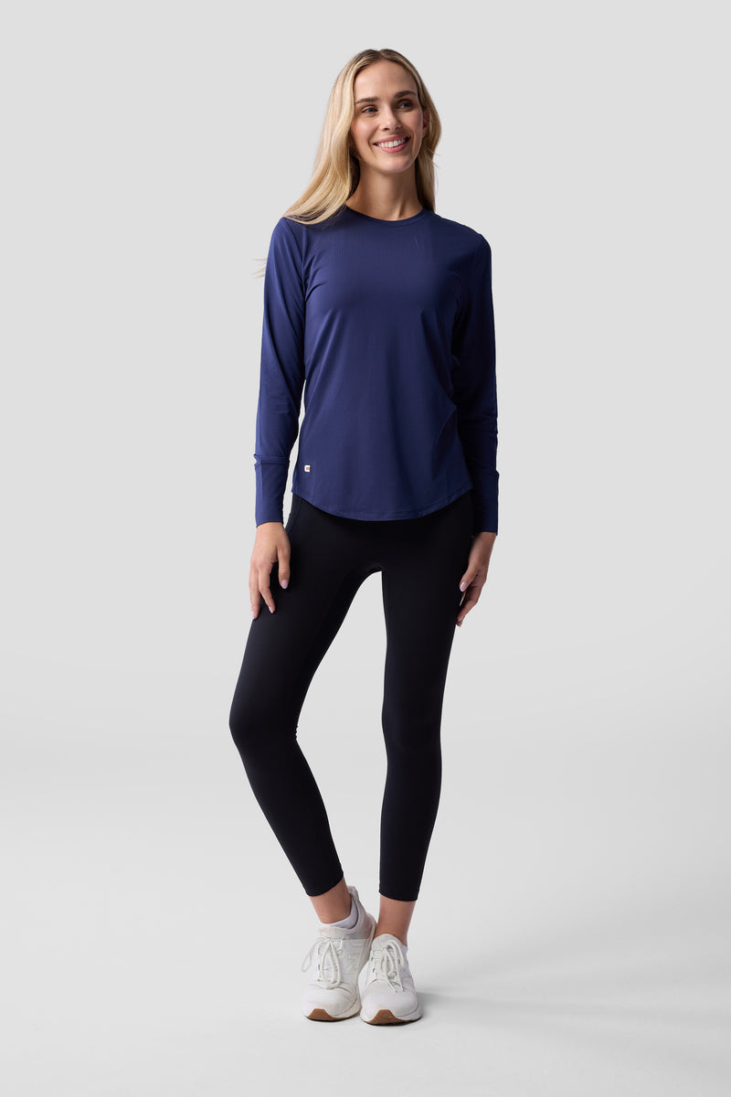 Essentials 7/8 Pocket Leggings — black — 4